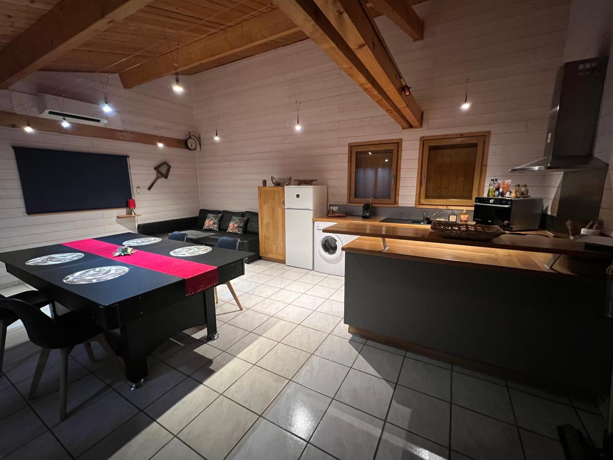 Chalet Des Anges Youx Exterior photo